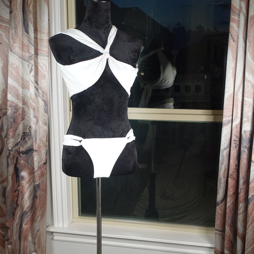 2 piece swim set NWT